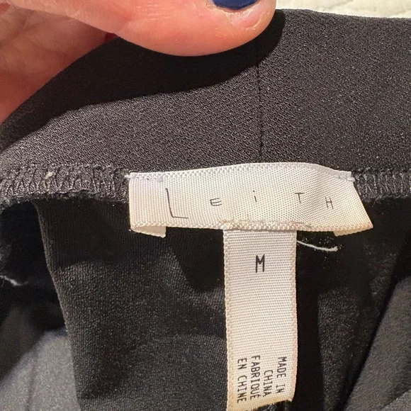 Dress pants - Picture 2 of 2